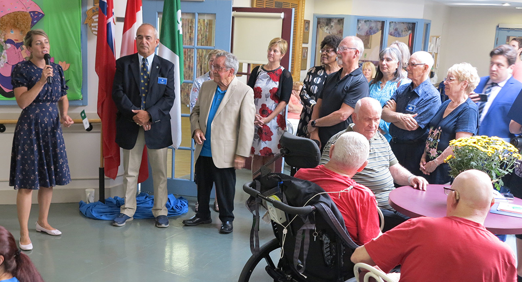 La ministre Mélanie Joly visite le Foyer Richelieu de Welland